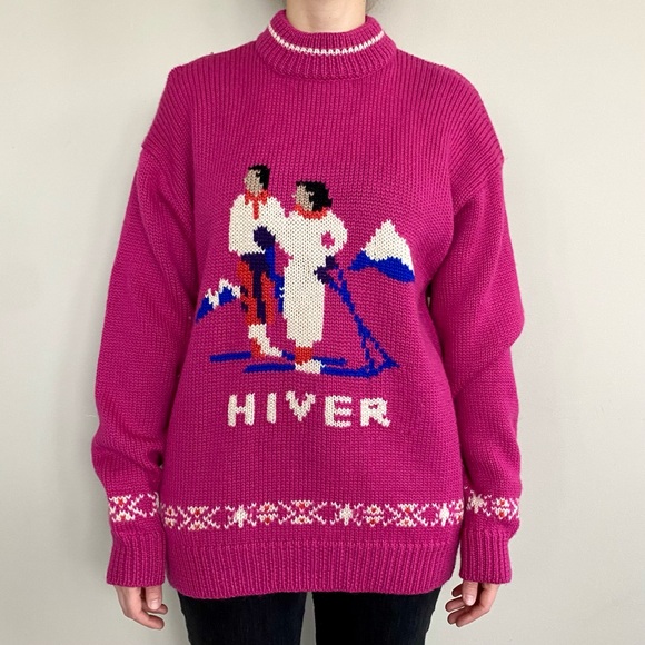 Handmade Sweaters - Vintage 100% wool handmade winter snow scene ski sweater. 🩷